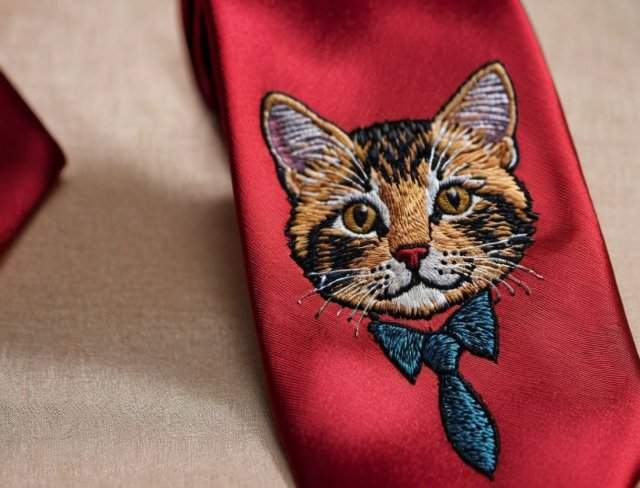 necktie embroidery kitten